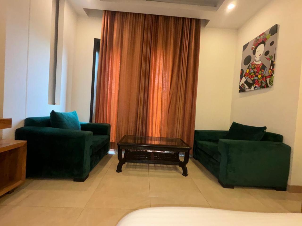 Hotel Golf View Sakura-Golf Course Road Gurgaon Luaran gambar